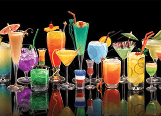 Teknede Kokteyl Etkinliği